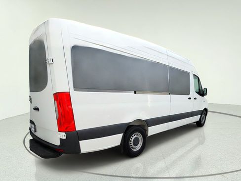 New 2025 Mercedes-Benz eSprinter 170 Cargo image 9