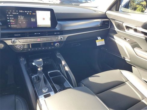 New 2025 Kia Telluride S image 12