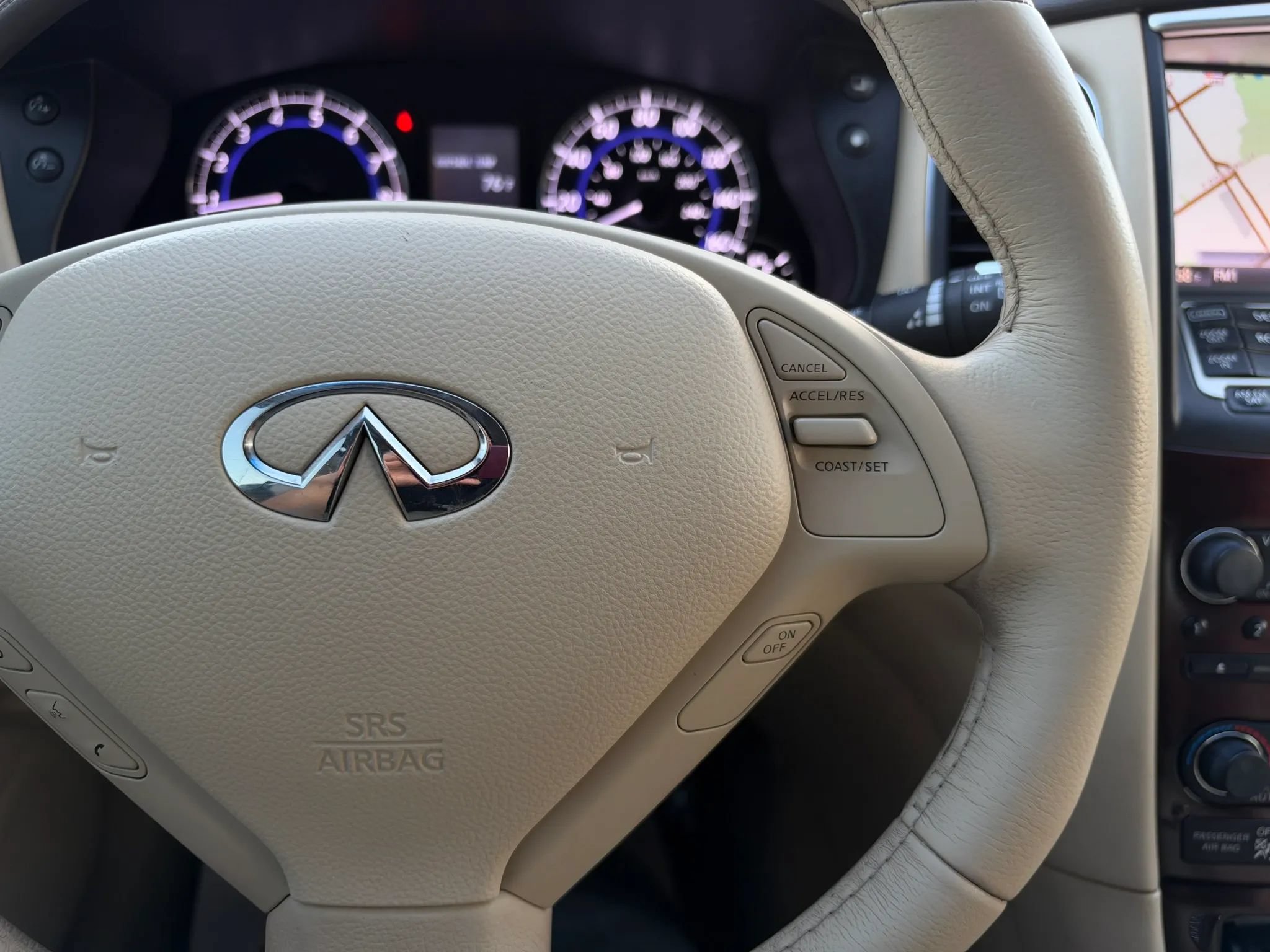 Used 2015 INFINITI QX50 Journey w/ Premium Package AWD/4WD image 29
