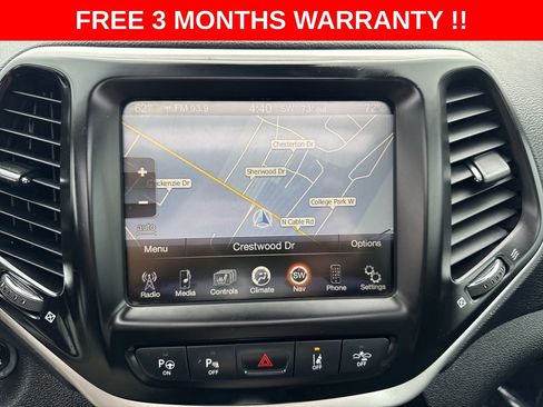 Used 2014 Jeep Cherokee Trailhawk w/ Technology Group AWD/4WD image 19