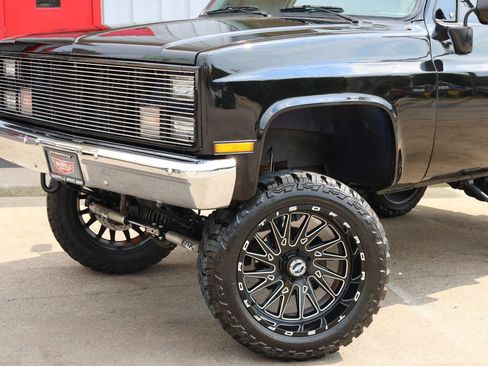 Used 1988 GMC Jimmy 4WD image 16