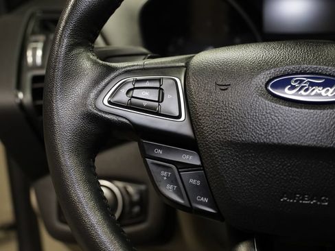 Used 2017 Ford Escape Titanium AWD/4WD image 27