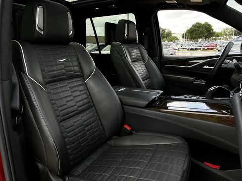 Used 2023 Cadillac Escalade Premium Luxury Platinum w/ LPO, Radiant Package AWD/4WD image 29