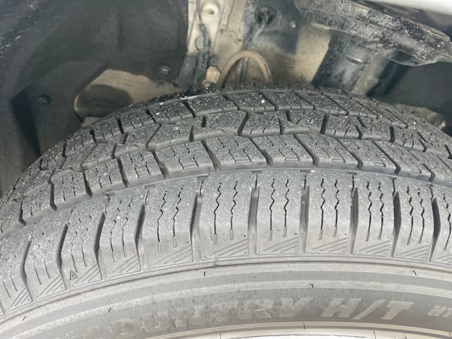 Used 2025 Toyota RAV4 XLE AWD/4WD image 29