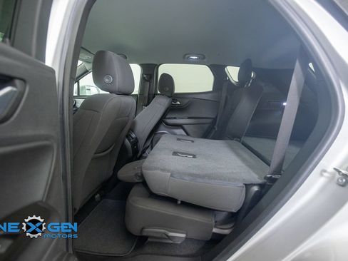 Used 2019 Chevrolet Blazer LT AWD/4WD image 28