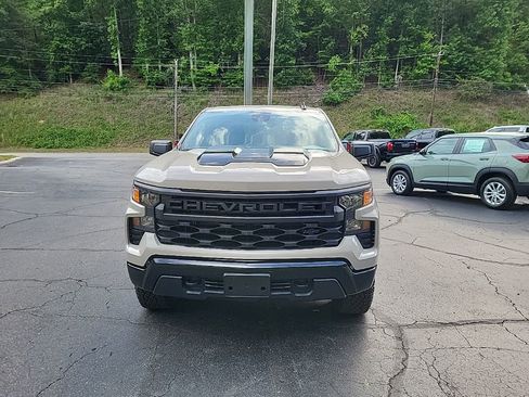 Used 2026 Chevrolet Silverado 1500 Custom Trail Boss w/ Dark Appearance Package AWD/4WD image 3