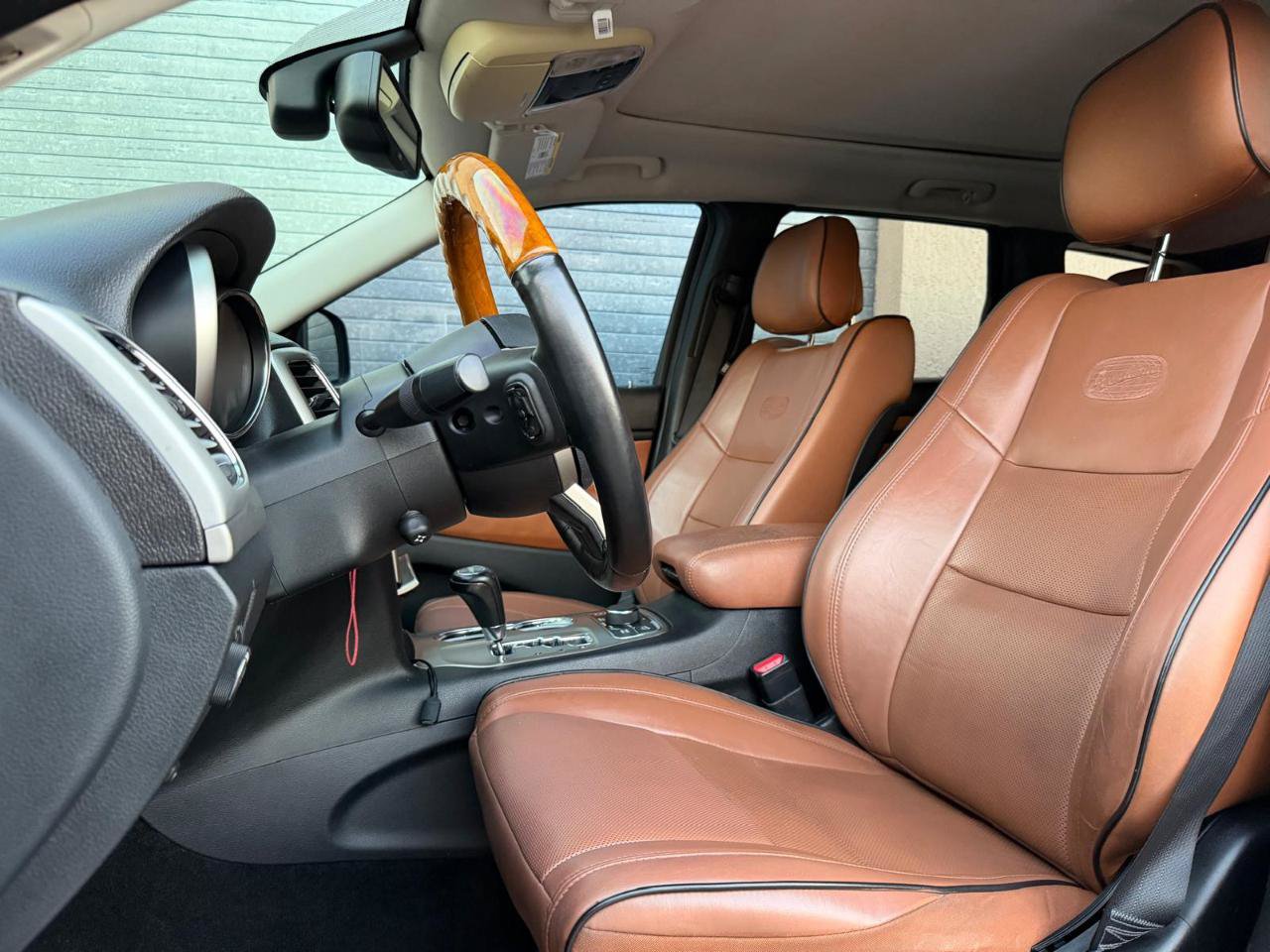 Used 2011 Jeep Grand Cherokee Overland AWD/4WD image 19