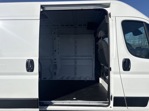 New 2026 RAM ProMaster 2500 image 10