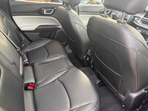 Certified 2024 Jeep Compass Limited w/ Sun and Sound Group image 27