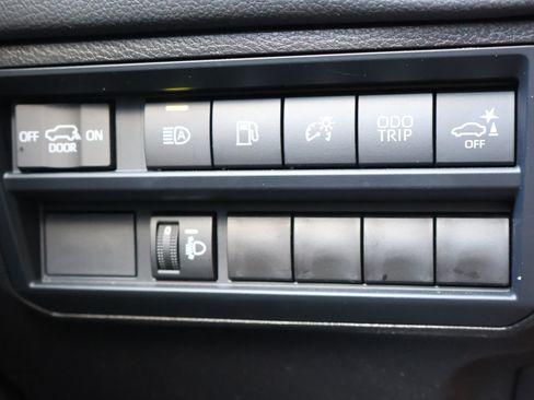 Used 2026 Toyota Sequoia SR5 RWD image 22