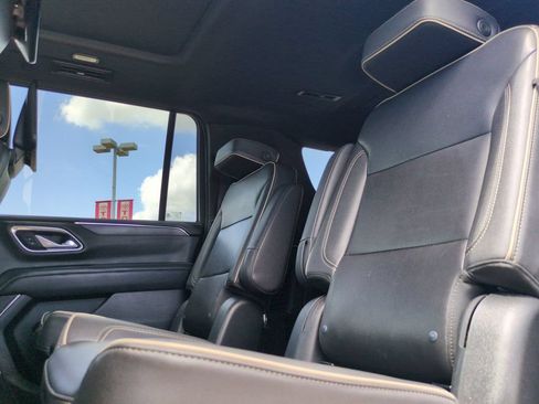 Used 2023 GMC Yukon XL SLT w/ SLT Premium Package RWD image 29