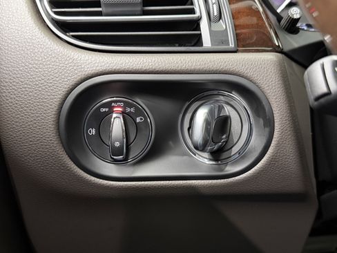 Certified 2025 Porsche Macan image 47