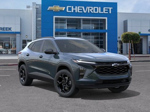 New 2026 Chevrolet Trax LT w/ Midnight Edition FWD image 32