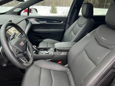Used 2025 Cadillac XT5 Premium Luxury w/ LPO, Floor Liner Package image 12