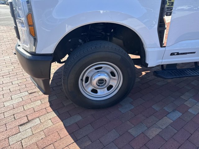 Used 2024 Ford F350 XL AWD/4WD image 2
