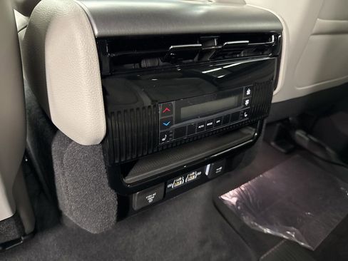 New 2025 Jeep Wagoneer 4WD w/ Convenience Group I image 14