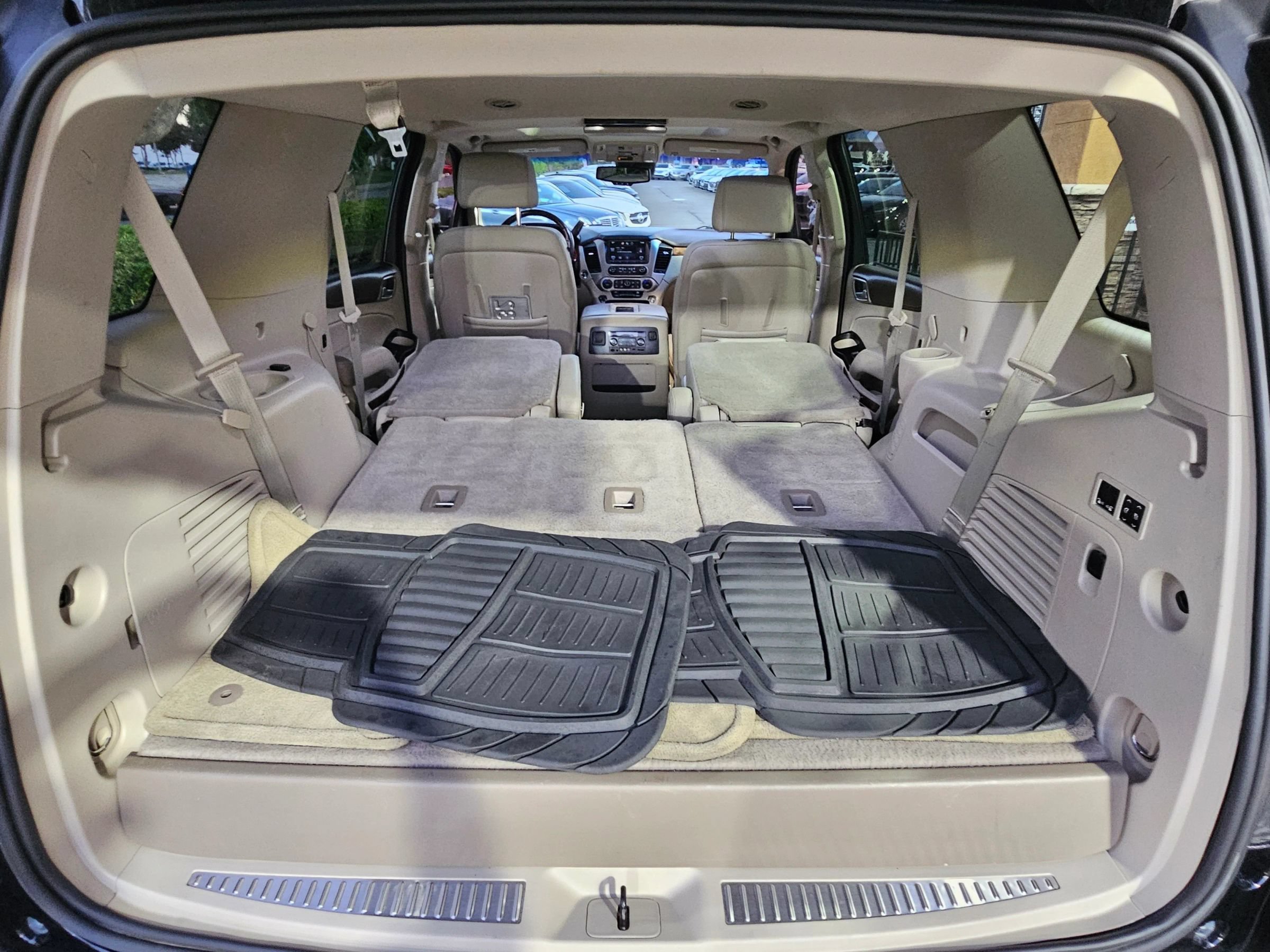 Used 2015 GMC Yukon Denali w/ Premium Package RWD image 32