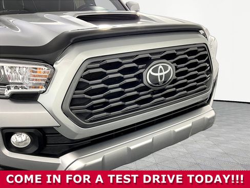 Used 2021 Toyota Tacoma TRD Sport w/ Technology Package AWD/4WD image 31