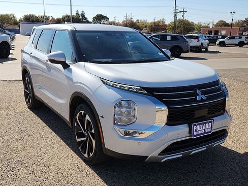 Used 2024 Mitsubishi Outlander FWD image 4