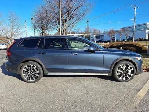 Used 2020 Volvo V60 T5 Cross Country w/ Protection Package image 7