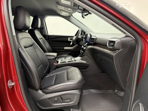 Used 2023 Ford Explorer Limited w/ Equipment Group 301A image 31