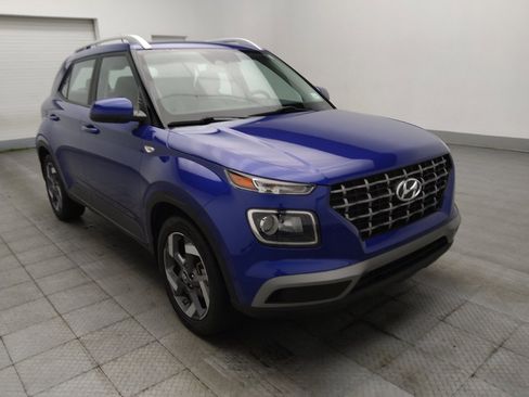 Used 2023 Hyundai Venue SEL FWD image 13