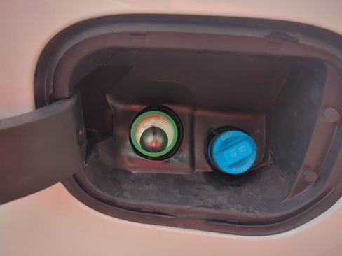 Used 2024 GMC Sierra 1500 AT4 w/ Technology Package image 15