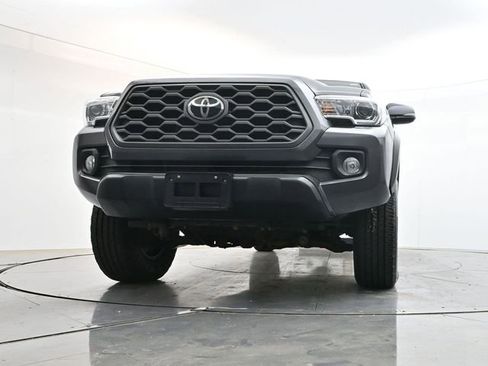 Used 2022 Toyota Tacoma TRD Off-Road AWD/4WD image 27