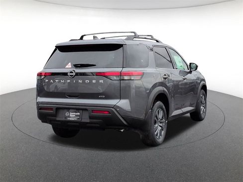 New 2025 Nissan Pathfinder SV image 5