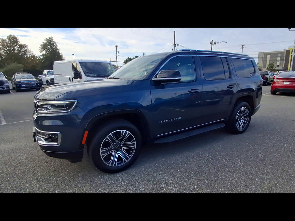 Used 2025 Jeep Wagoneer 4WD image 4