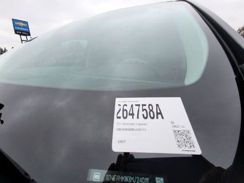 Used 2021 Chevrolet Traverse LT FWD image 32