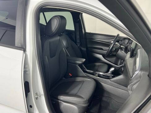 Used 2025 Buick Encore GX Preferred image 32