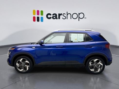 Used 2024 Hyundai Venue Limited FWD image 2