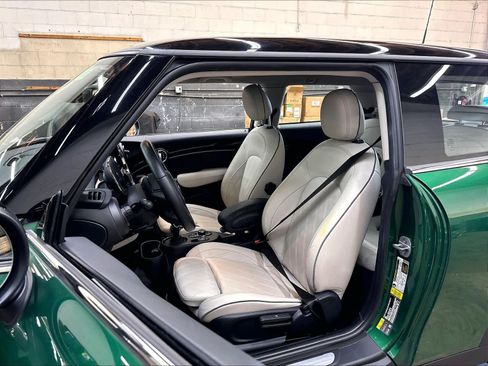 Used 2024 MINI Cooper SE w/ Signature Upholstery Package FWD image 27