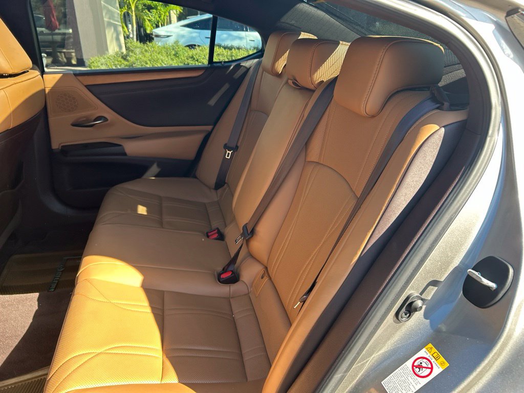 Used 2019 Lexus ES 350 w/ Accessory Package FWD image 13