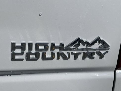 Used 2021 Chevrolet Silverado 3500 High Country w/ Z71 Off-Road Package AWD/4WD image 8