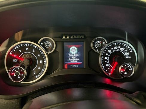Used 2025 RAM 2500 Big Horn AWD/4WD image 35
