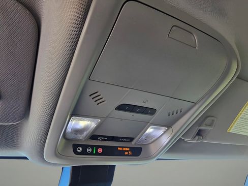 Used 2020 Chevrolet Equinox LT w/ Driver Convenience Package image 23