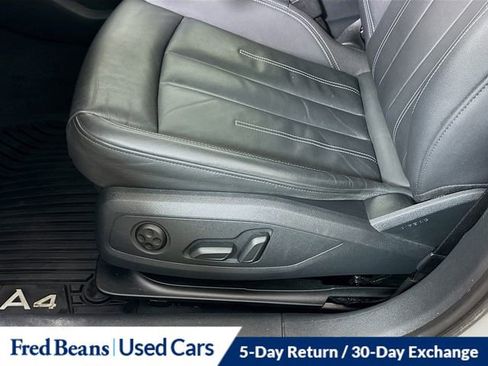 Used 2023 Audi A4 2.0T Premium w/ Convenience Package image 19