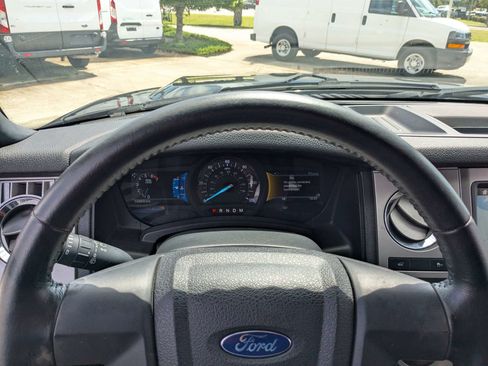 Used 2016 Ford Expedition EL XLT w/ Equipment Group 202A RWD image 30