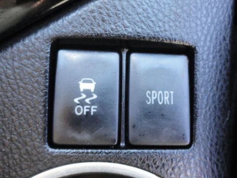 Used 2017 Toyota Corolla SE image 19