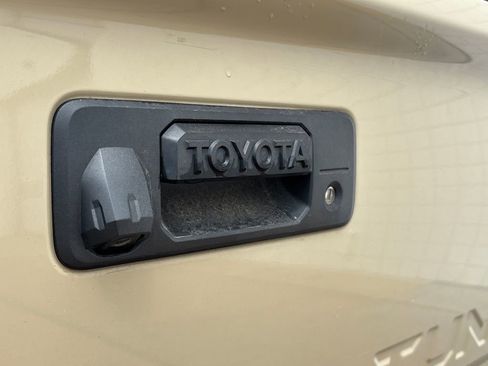 Used 2019 Toyota Tundra SR5 w/ SR5 Upgrade Package RWD image 30