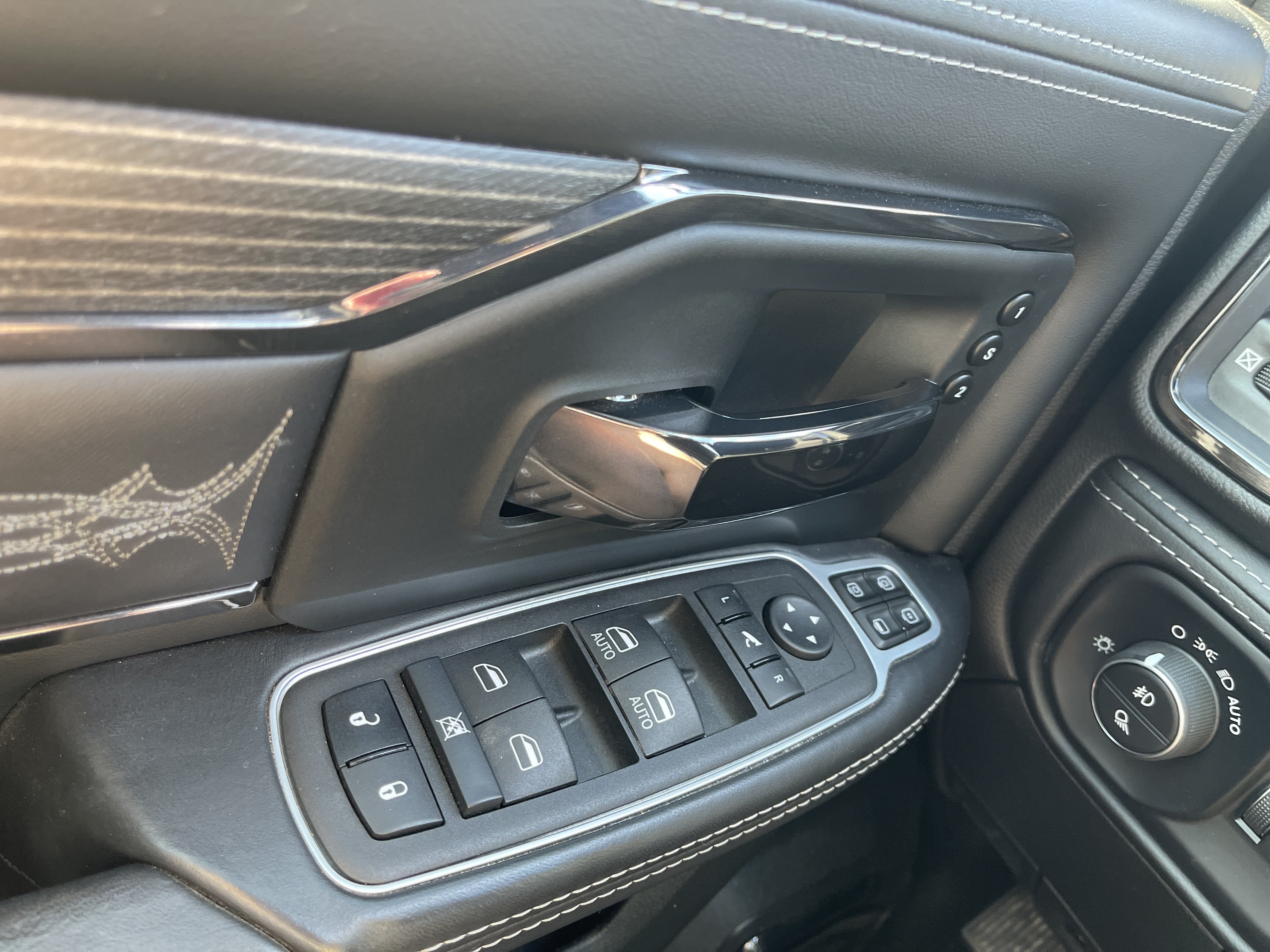 Used 2024 RAM 2500 Limited AWD/4WD image 22