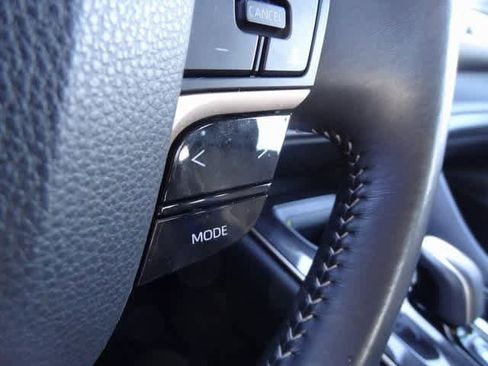 Used 2024 Toyota Crown XLE image 21