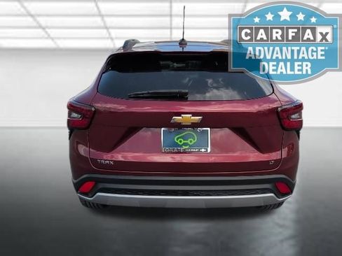 Certified 2025 Chevrolet Trax LT image 26