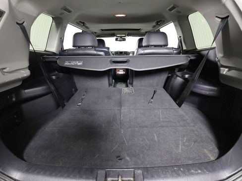 Used 2013 Toyota Highlander Limited image 18