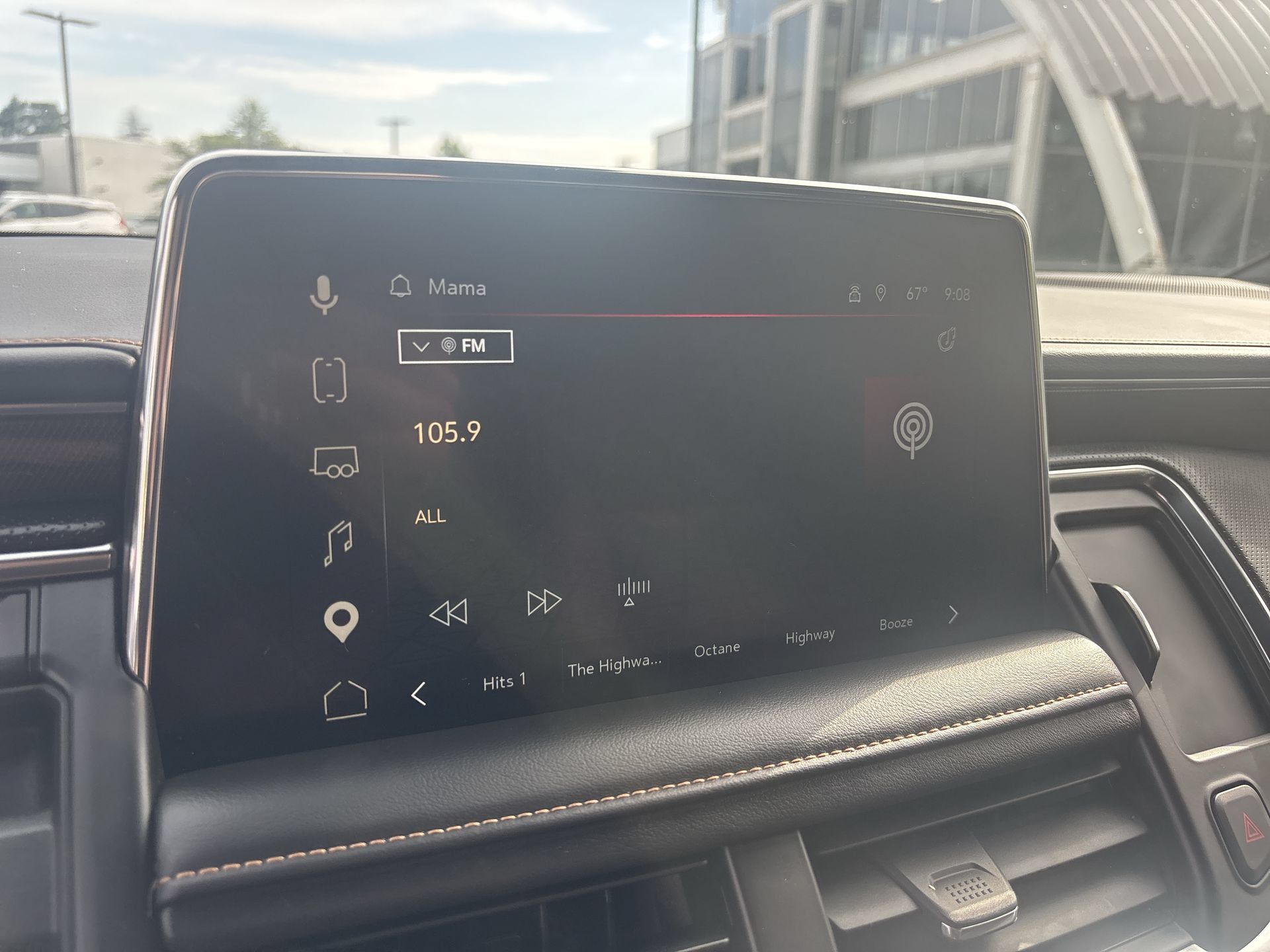 Used 2023 GMC Yukon AT4 AWD/4WD image 13