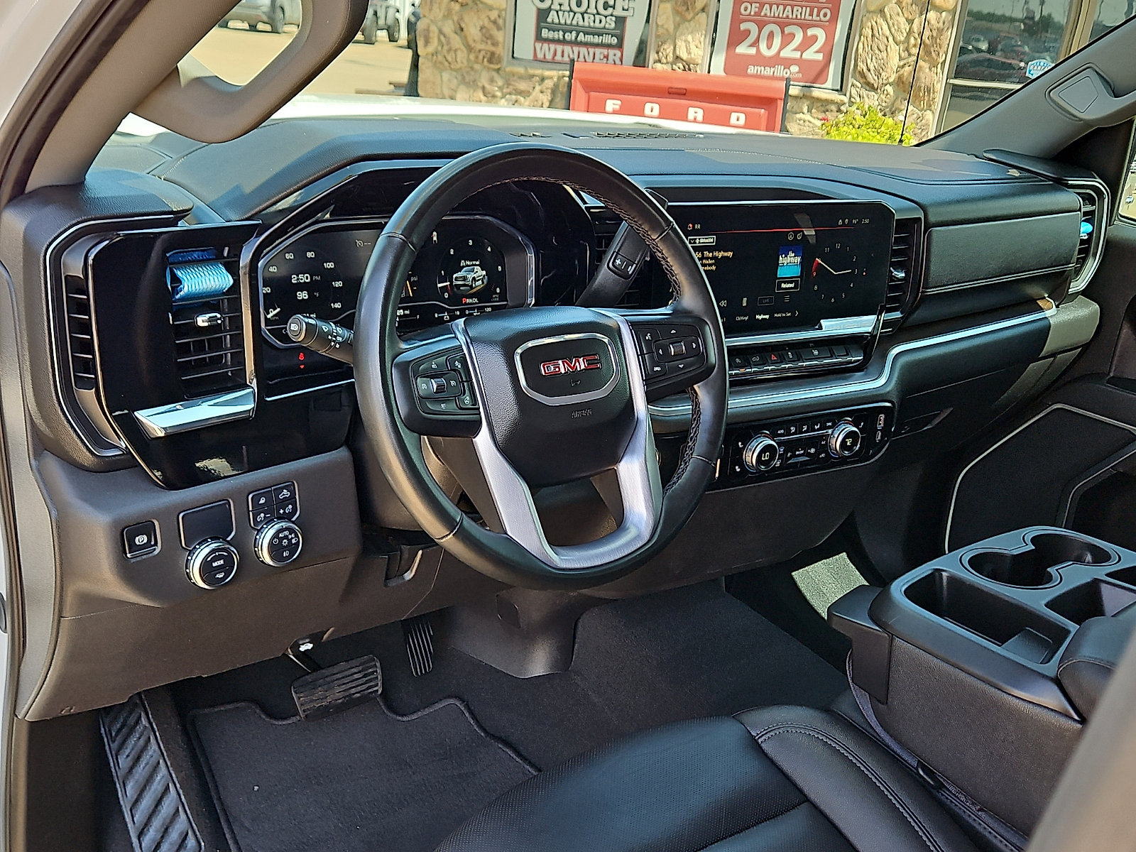 Used 2025 GMC Sierra 1500 SLT RWD image 11