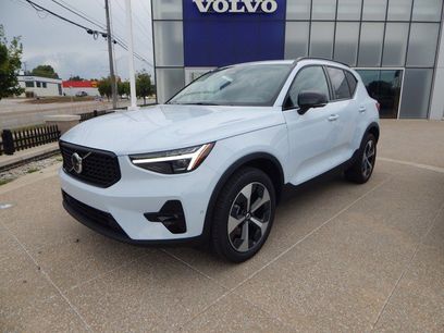 New 2026 Volvo XC40 B5 Plus w/ Protection Package Premier