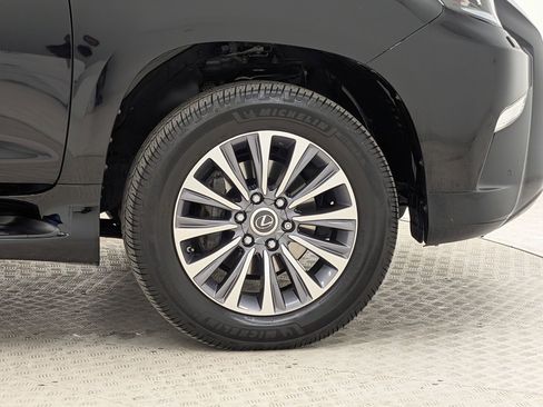 Used 2022 Lexus GX 460 Luxury w/ Accessory Package image 12